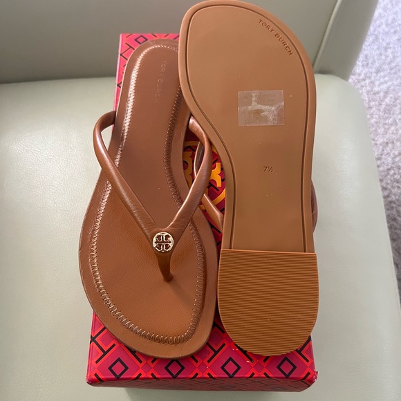 Brand New in Box Tory Burch Chelsea Leather Flip Flop Sandals - Picture 6 of 6